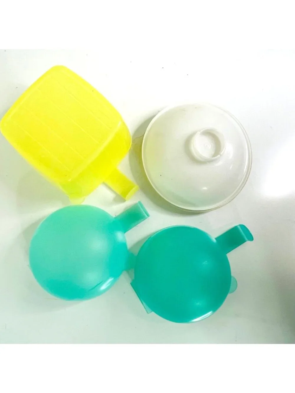 Vintage Tupperware Lot of 4 Yellow Cheese Keeper 2 Teal Fruit Keepers 1 Dip Bowl